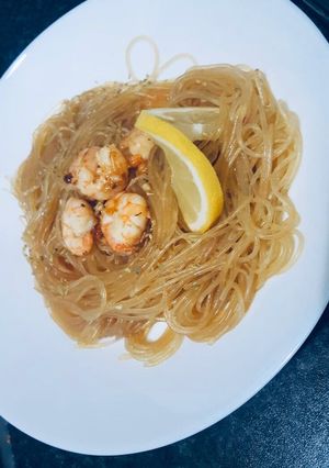 Fokhagymás-gyömbéres-citromos garnélarák, üvegtésztával recept fotója