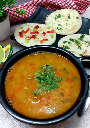 સંભાર(Sambhar Recipe In Gujarati) રેસીપી મુખ્ય ફોટો