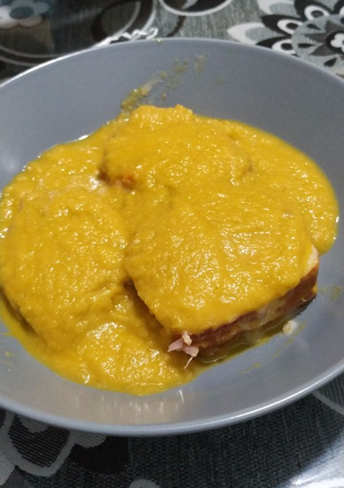 Una foto de Rollito de pollo en salsa🍖