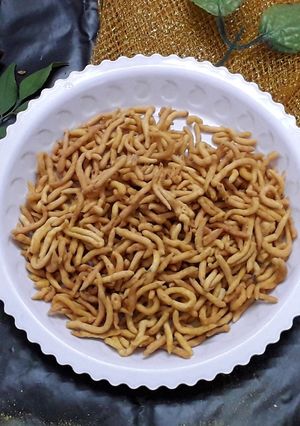 A picture of Besan ke hing wale sev.