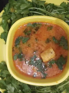 बेसन के गट्टे (besan ke gatte recipe in Hindi) रेसिपी मुख्य फोटो
