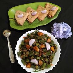 A picture of Bhindi Aloo - special side dish for Chapati.