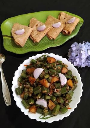 A picture of Bhindi Aloo - special side dish for Chapati.