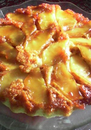 Una foto de Tarta de manzanas invertida