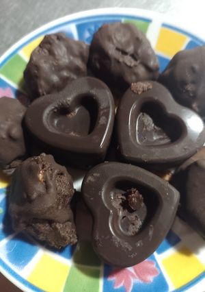 Una foto de Bomboncitos de chocolate saludables ideales para Pascua 💚🍫