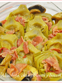 Una foto de Alcachofas con bacon y champiñones. (Thermomix)
