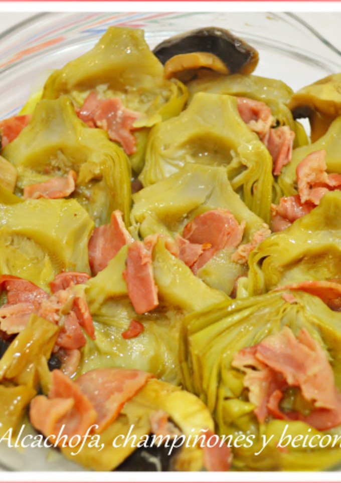 Una foto de Alcachofas con bacon y champiñones. (Thermomix)