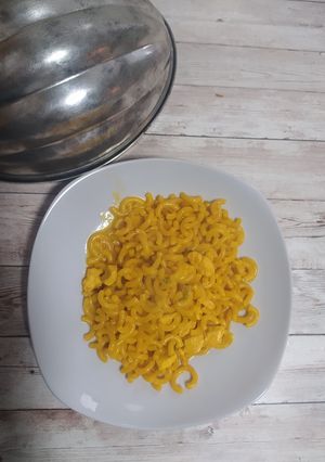 Una foto de Fideuá de pollo