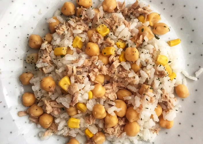 Receta Arroz con garbanzos y atún 🍚