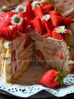 Une photo de Charlotte aux fraises, la recette de notre enfance