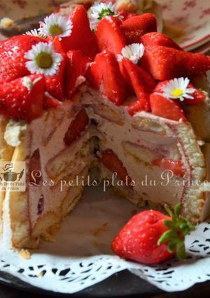 Une photo de Charlotte aux fraises, la recette de notre enfance