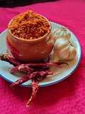 लसूण शेंगदाणा चटणी (Lasun Shengdana Chutney Recipe In Marathi)