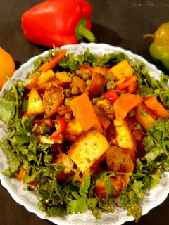 पनीर विथ वेजिटेबलस (paneer with vegetables recipe in Hindi) रेसिपी मुख्य फोटो