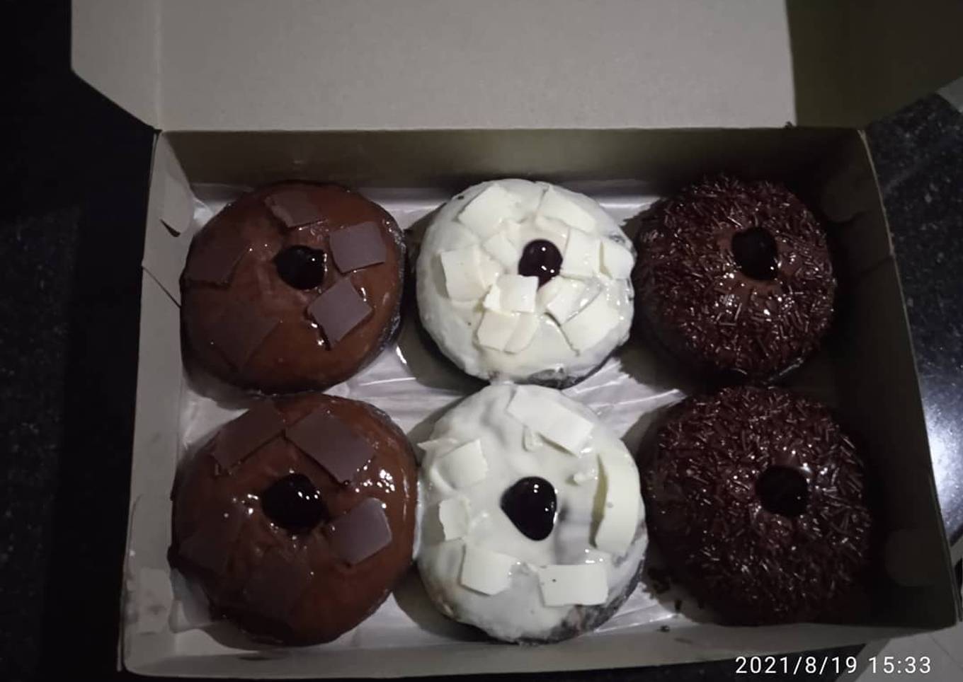 Donat hitam super menul dan lembut