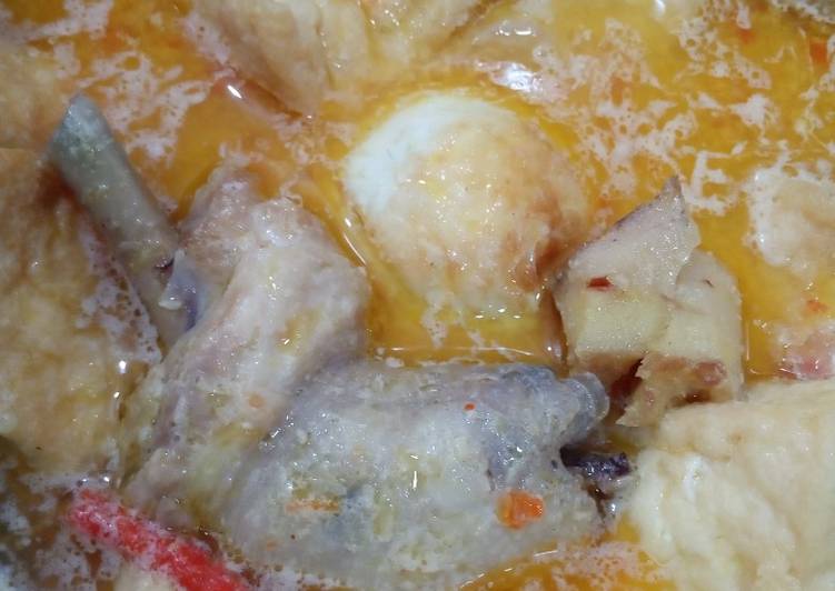 Opor ayam tahu telur