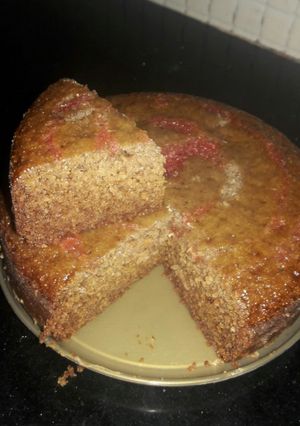 A picture of Strawberry eggless cake.