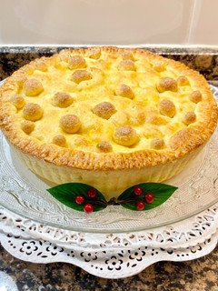 Una foto de Pastel rústico relleno de crema pastelera y manzana