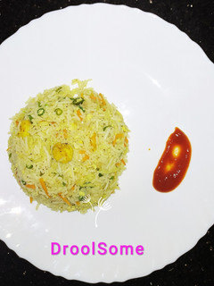 இறால் பிரைட் ரைஸ் (Iraal fried rice recipe in tamil) செய்முறை முக்கிய புகைப்படம்