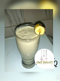 A picture of Banana smoothies by s@lmer ful@rny...