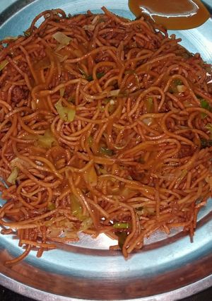 हक्का नूडल्स (hakka noodles recipe in Hindi) रेसिपी मुख्य फोटो