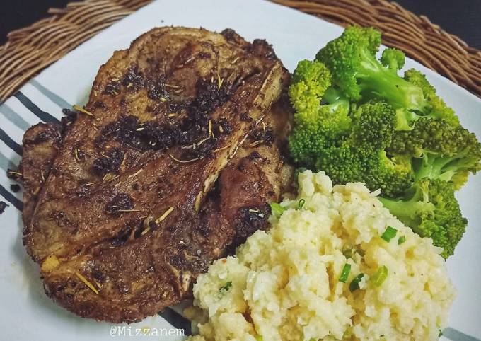 Grilled Lamb with Mashed Cauliflower (Keto friendly)