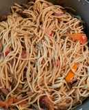 Tallarín saltado criollo