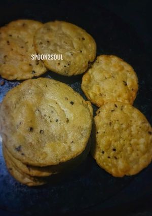 A picture of Gujarati Farsi Puri.