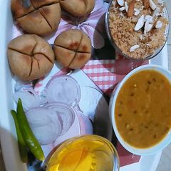 A picture of Rajasthani authentic Dal bati churma.