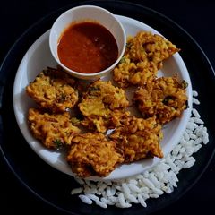 A picture of Odisha Snack Mudhi Bara.