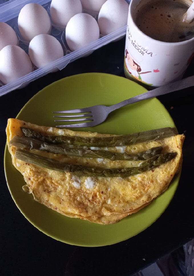 Una foto de Omellet con Espárragos