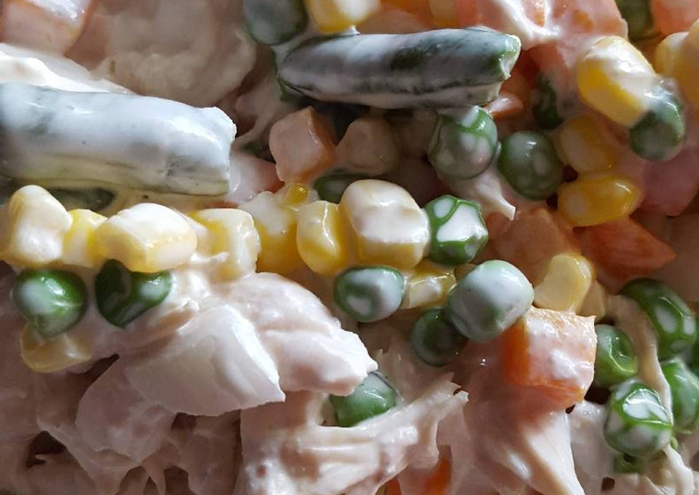 Ensalada de pollo con vegetales