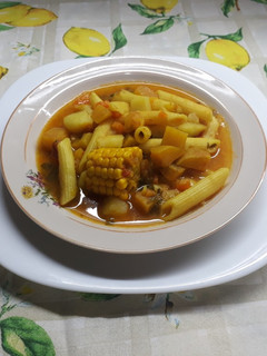 Una foto de Guiso con fideos