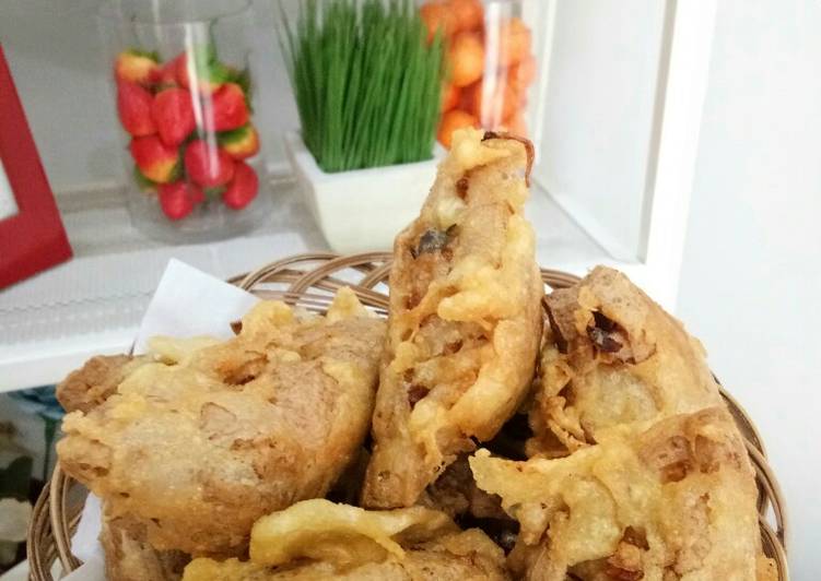 Tahu isi pedas