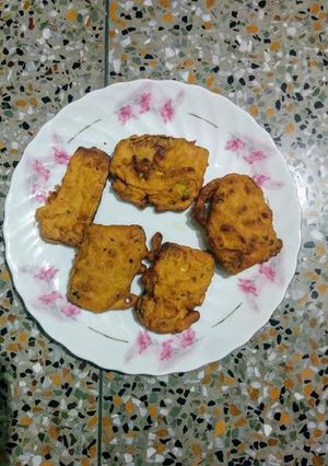 A picture of Begun Bhaja.
