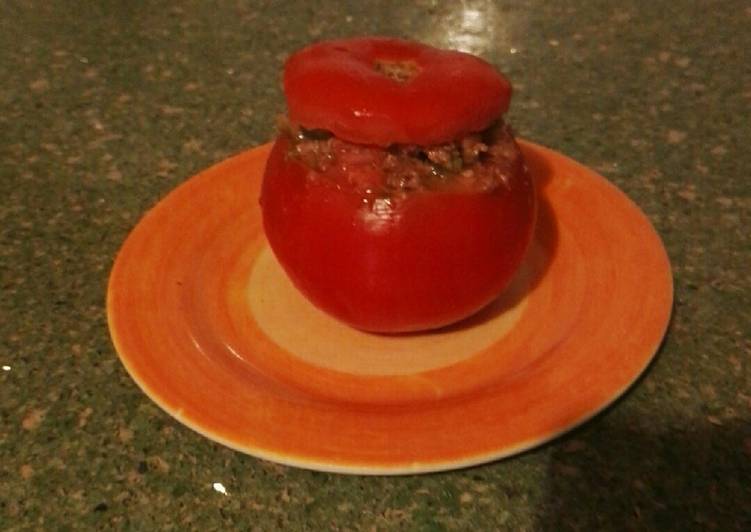Tomate relleno