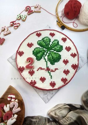 Foto resep Cross Stitch Cake and Icing Sugar Cookies
