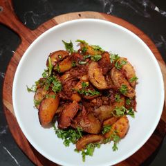 A picture of Kakrol aloo sabzi.