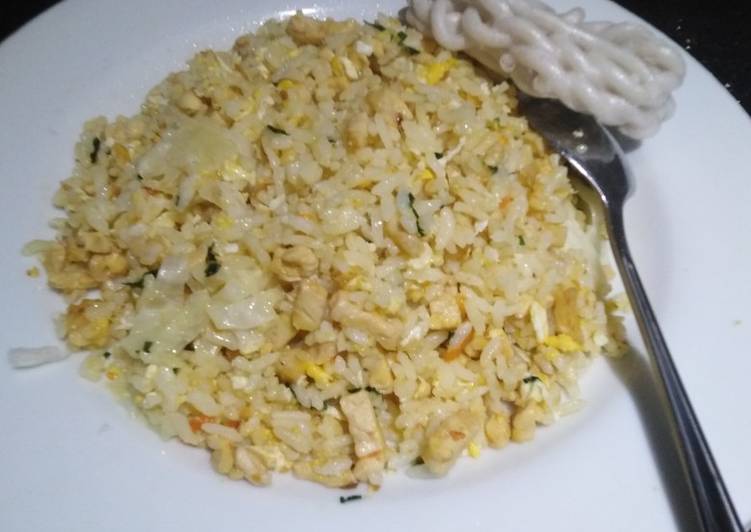 makanan Nasi goreng bumbu kencur yang merasakan kenyamanan