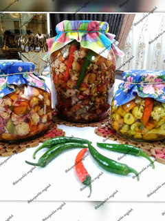 عکسی از دستور ترشی گل کلم