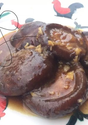 A picture of Braised Shiitake Mushrooms In Oyster Sauce.