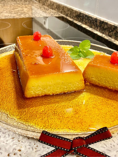 Una foto de Flan con manzana caramelizada