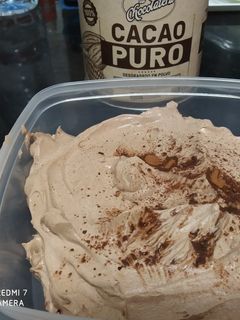 Una foto de Crema de chocolate con cacao en polvo