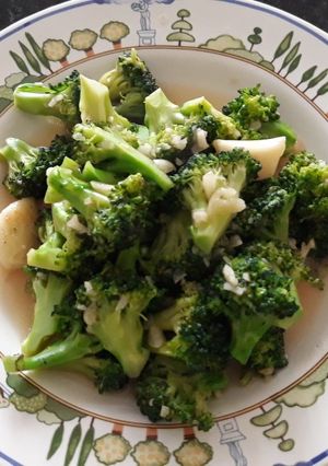 Foto resep Tumis Brokoli bawang putih