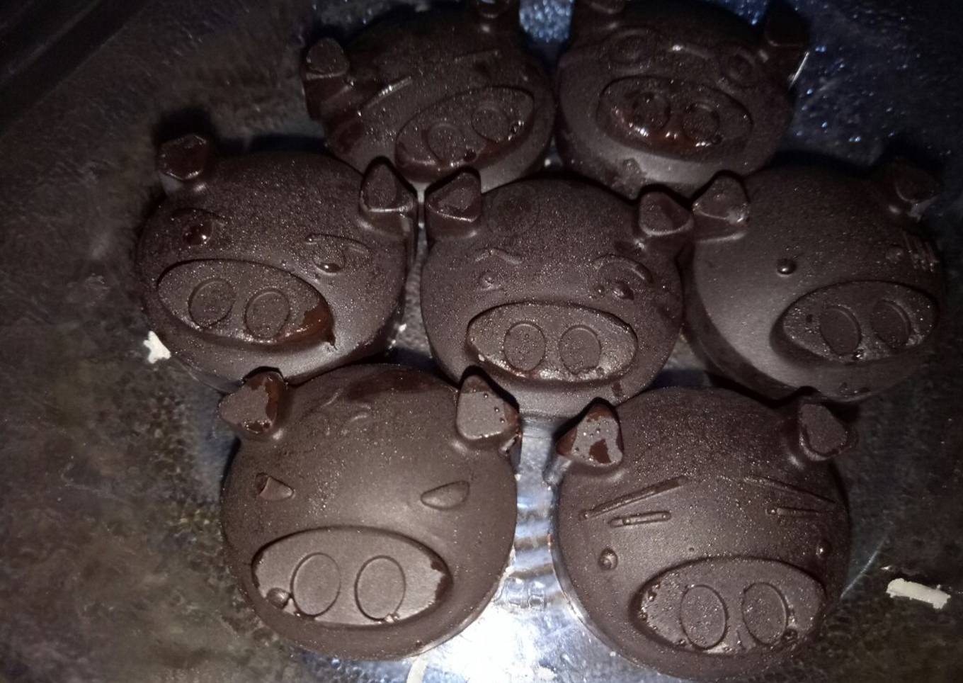 Dark chocolate w/ silikon babi 🐷