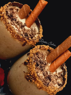 कैफे स्टाइल चॉकलेट मिल्कशेक (Cafe style chocolate milkshake reci रेसिपी मुख्य फोटो