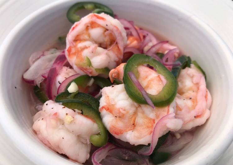 Cóctel de camarones al jalapeño