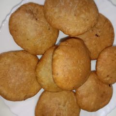 A picture of Masala Kachauri.