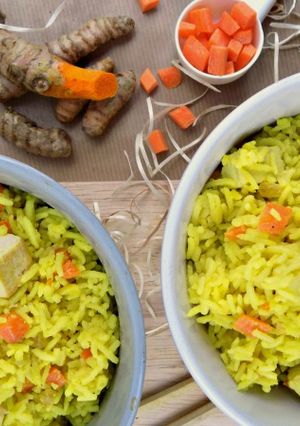 Una foto de Arroz basmati con cúrcuma y leche de coco