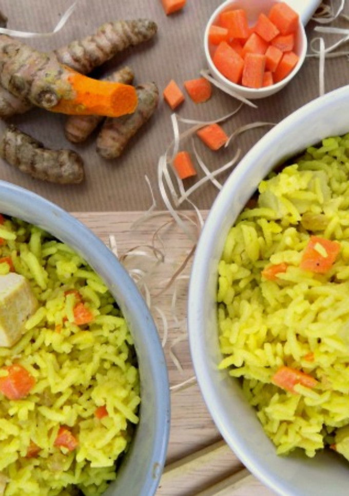 Una foto de Arroz basmati con cúrcuma y leche de coco