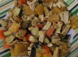 Foto principal de Tofu con verduras al curry y coco